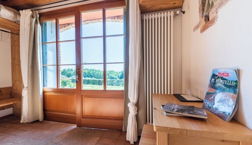 Chambre Double Supérieure, non-fumeurs, vue colline