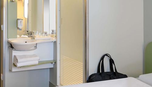 Chambre, 2 lits une place