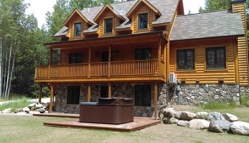 Chalet, 5 chambres, bain à remous (Aponi)
