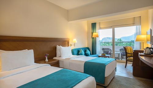 Chambre Double Supérieure, vue partielle sur la mer
