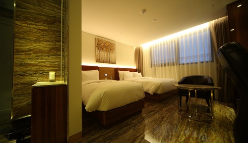 Chambre avec lits jumeaux