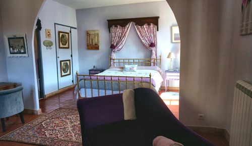 Chambre Double Supérieure, salle de bains attenante (Améthyste / Oiseaux)