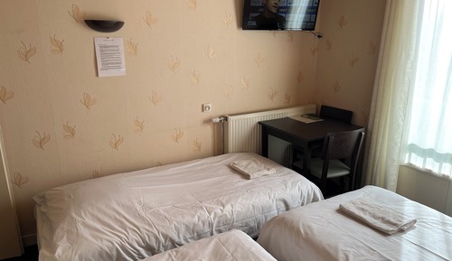 Chambre Triple, 3 lits une place