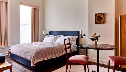 Chambre, 1 très grand lit