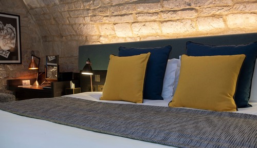 Chambre Premium, 1 très grand lit (Underground Vaulted)