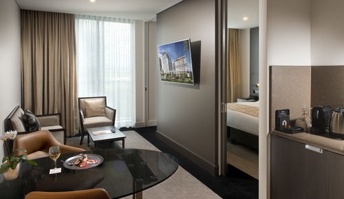 Suite Junior, 1 très grand lit, accès au salon club