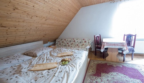 Chambre Standard avec lits jumeaux, salle de bains commune, vue montagne