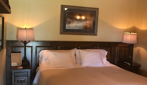 Chambre Double Standard, 1 très grand lit, salle de bains privée