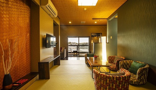 Chambre Supérieure avec lits jumeaux, non-fumeurs (with open-air bath, Hide and Seek)