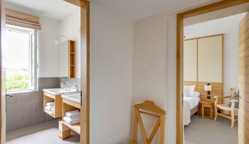 Chambre Double Classique, salle de bains attenante, vue vignoble (Chambre)