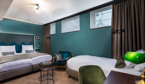 Chambre Triple (Semi-Basement)