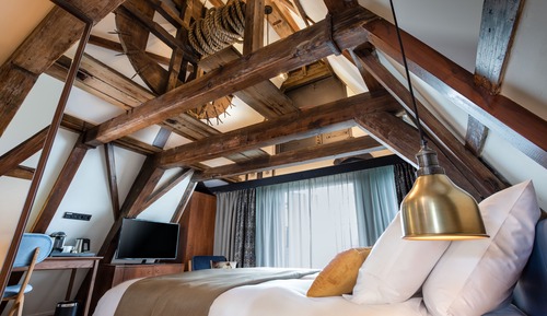 Chambre Double Deluxe, 1 très grand lit, vue ville