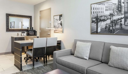 Suite, 2 grands lits, accessible aux personnes à mobilité réduite, baignoire
