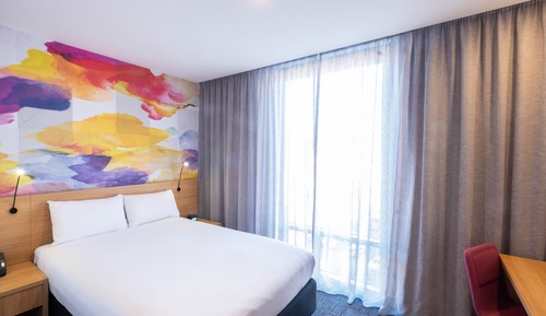 Chambre Standard, 1 très grand lit, accessible aux personnes à mobilité réduite