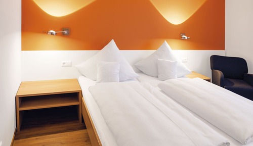 Chambre Double Confort, non-fumeurs, vue jardin