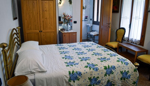 Chambre Classique Double ou avec lits jumeaux