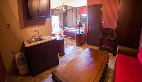 Suite, baignoire à jets, vue lac