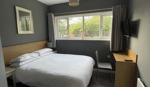 Chambre Double Standard, 1 lit double, salle de bains attenante