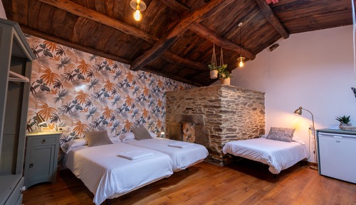 Chambre avec lits jumeaux, 3 lits une place (1. Pedrafita do Cebreiro)