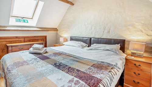 Cottage Supérieur, salle de bains privée, vue cour intérieure (Tyn Cellar Cottage)