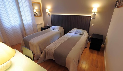 Chambre avec lits jumeaux