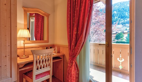 Chambre Standard Double ou avec lits jumeaux