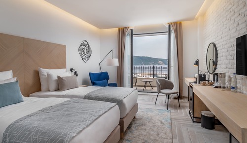 Superior Sea View Room with Balcony - Contemporary Building