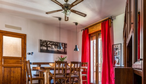 Chambre Double Deluxe, 1 grand lit, salle de bains commune, vue jardin