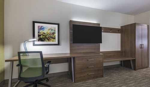 Chambre Standard, 1 très grand lit, douche accessible en fauteuil roulant (Roll-in Shower)