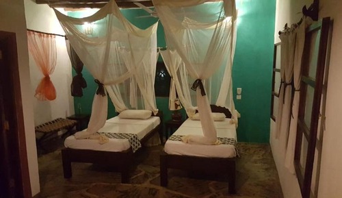Chambre Triple, terrasse, vue jardin