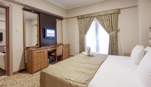 Suite Deluxe, cuisine