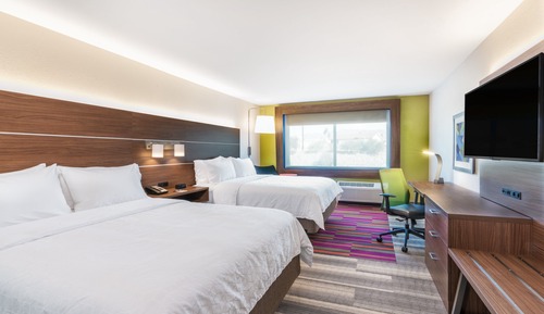 Chambre Standard, 2 grands lits, baignoire accessible aux personnes à mobilité réduite (Mobility)