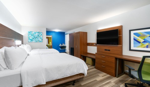 Chambre Standard, 2 grands lits, baignoire accessible aux personnes à mobilité réduite (Mobility)
