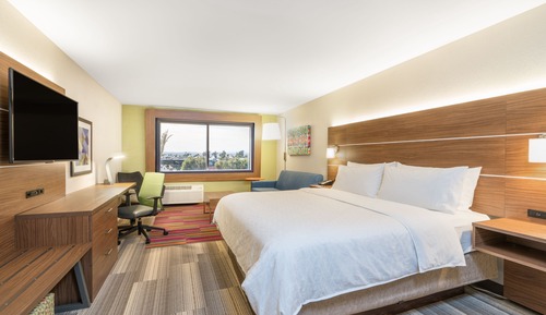 Suite, 1 très grand lit et 1 canapé-lit