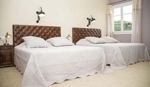 Chambre Quadruple Deluxe, vue piscine (8)