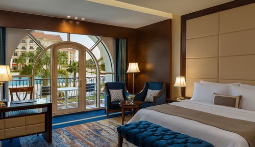 Chambre Deluxe, 1 très grand lit, balcon, vue piscine