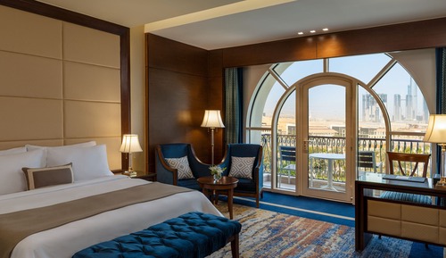 Chambre Supérieure, 1 très grand lit, balcon, vue ville