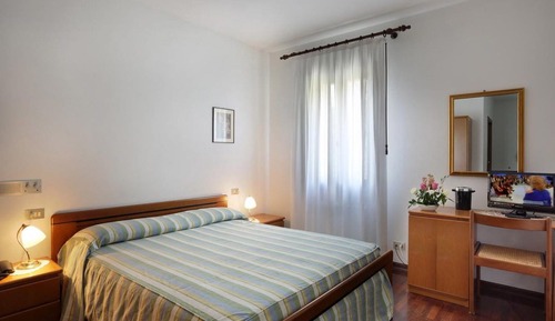 Chambre Double, vue colline