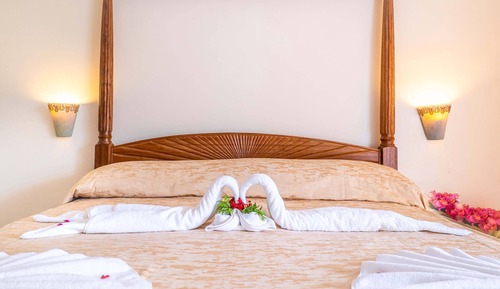 Suite Royale, 2 chambres, salle de bains attenante, vue mer
