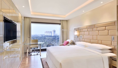 Chambre Deluxe, 1 très grand lit, non-fumeurs, vue ville