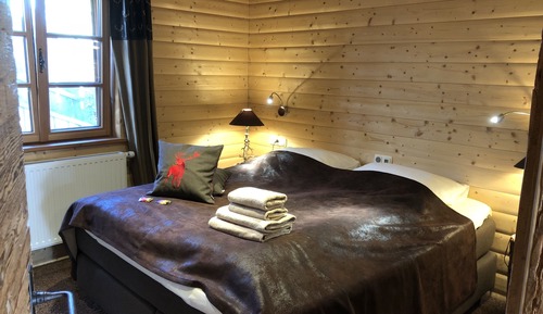 Chalet Luxe, 1 chambre, cheminée, vue piscine