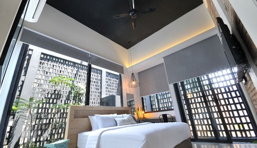 Chambre Premium, 1 très grand lit, vue jardin