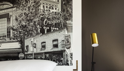 Chambre, 1 très grand lit