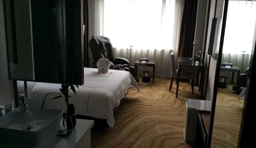 Chambre Supérieure (featuring Massage Chair)