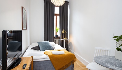 Chambre Double, salle de bains commune (140cm bed)