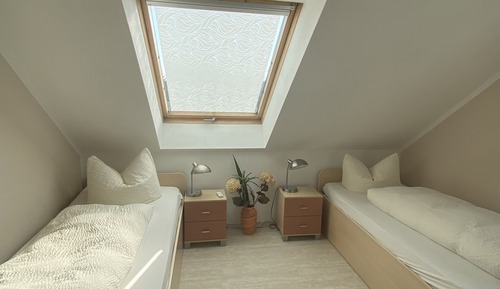 Chambre Économique avec lits jumeaux, salle de bains attenante