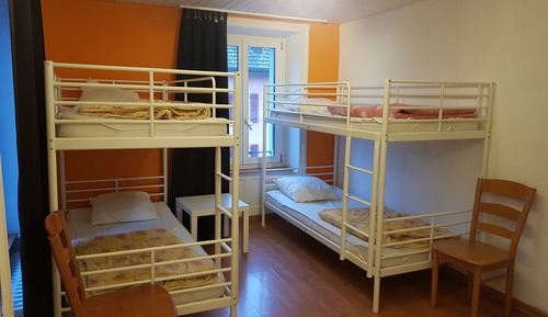 Dortoir Partagé, hommes uniquement, salle de bains attenante (1 bed in 4 bed dorm)
