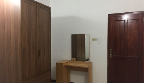 Chambre Double Économique, 1 lit double, salle de bains commune