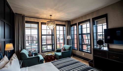 Chambre Simple, 1 très grand lit