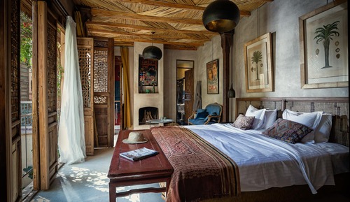 Suite Supérieure, 1 très grand lit, vue cour intérieure